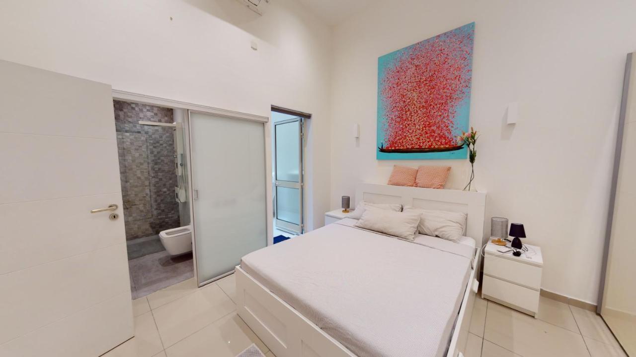 Spacious 3 Bedroom Maisonette スリーマ エクステリア 写真