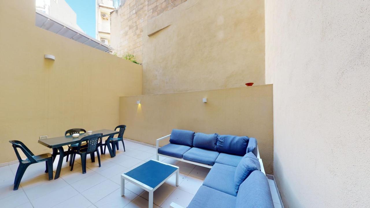 Spacious 3 Bedroom Maisonette スリーマ エクステリア 写真