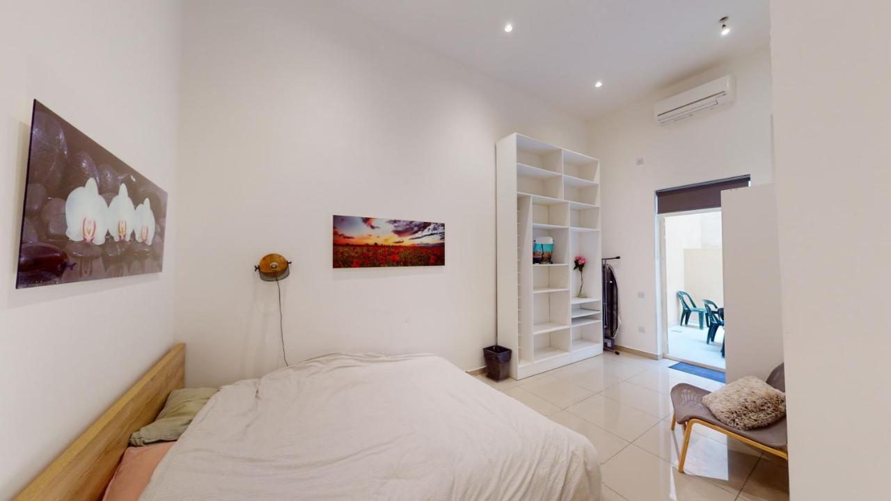 Spacious 3 Bedroom Maisonette スリーマ エクステリア 写真