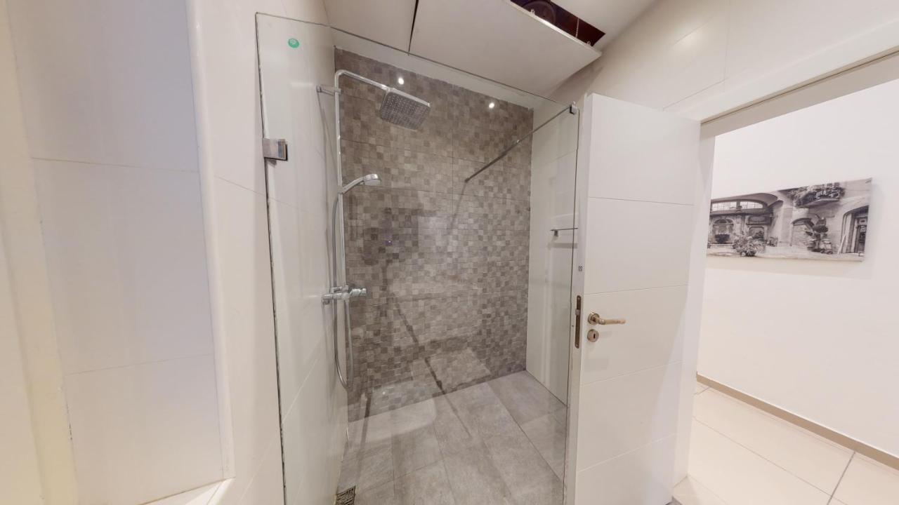 Spacious 3 Bedroom Maisonette スリーマ エクステリア 写真